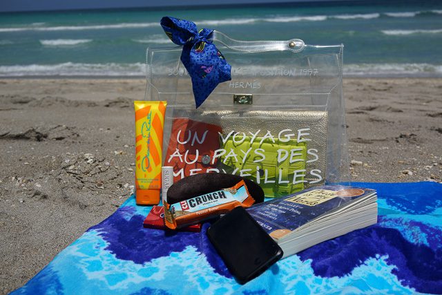 Whats in my Hermes Kelly Beach Bag 22