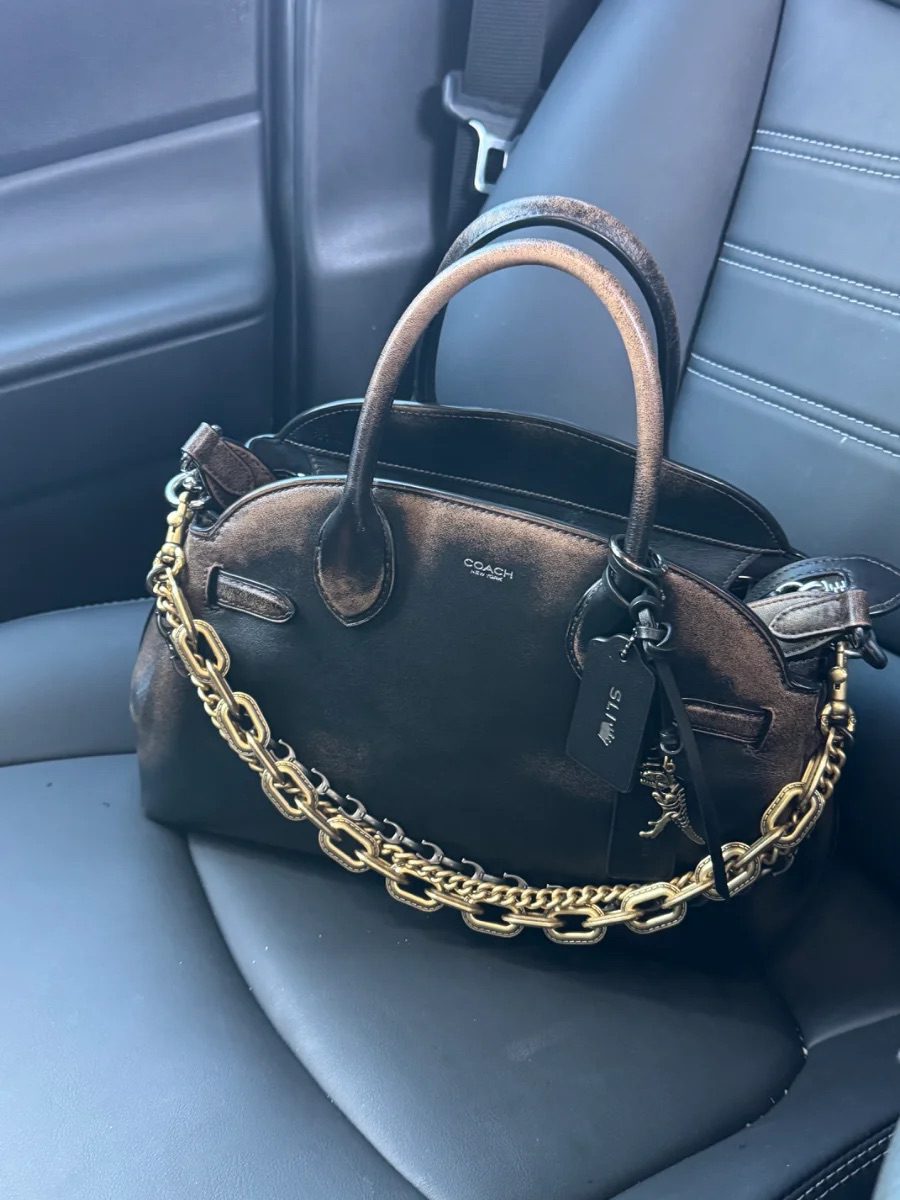 Coach Empire 28 in Loved Leather