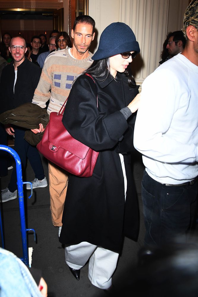 This Grey Chanel Maxi Flap Has Me in a Chokehold 4 Kendall Jenner Chanel Maxi Flap