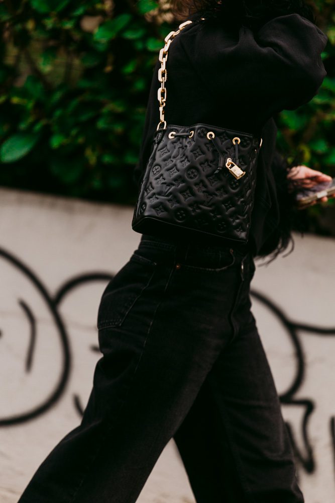 The Conundrum of the Bucket Bag 8 Milan Fashion Week Best Street STyle Bags Fall 2026 3