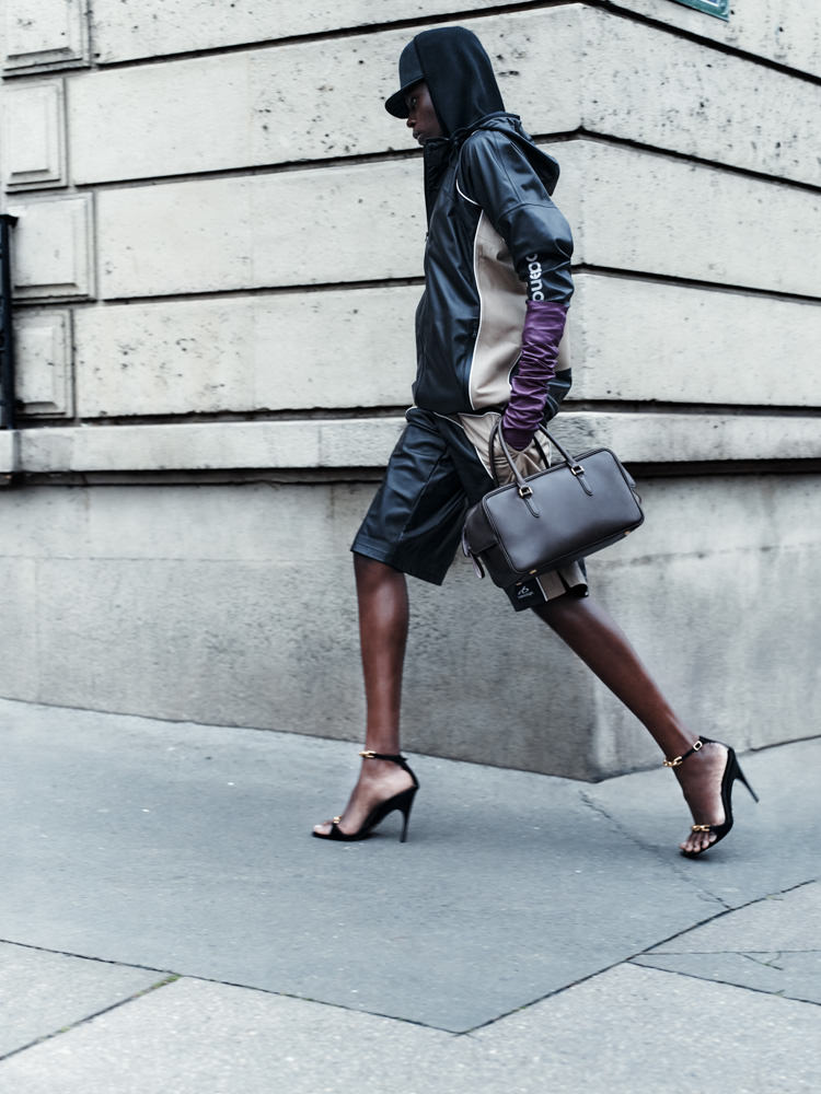Balenciaga’s New Bowler Blends Classic Elegance With Cool-Girl Ease 4 Balenciag Bowler 1