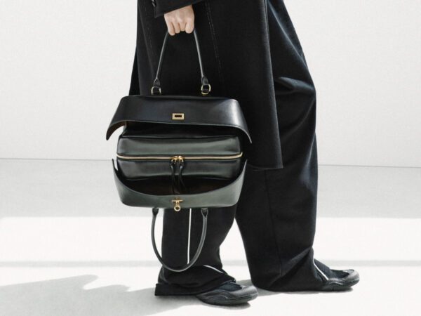 Balenciag Bowler Black