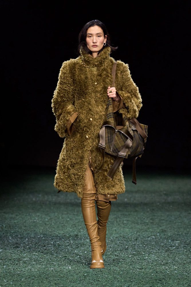 How Prada Sold Us the Most Polarizing Shade of Green 12 Burberry Fall Winter 2024