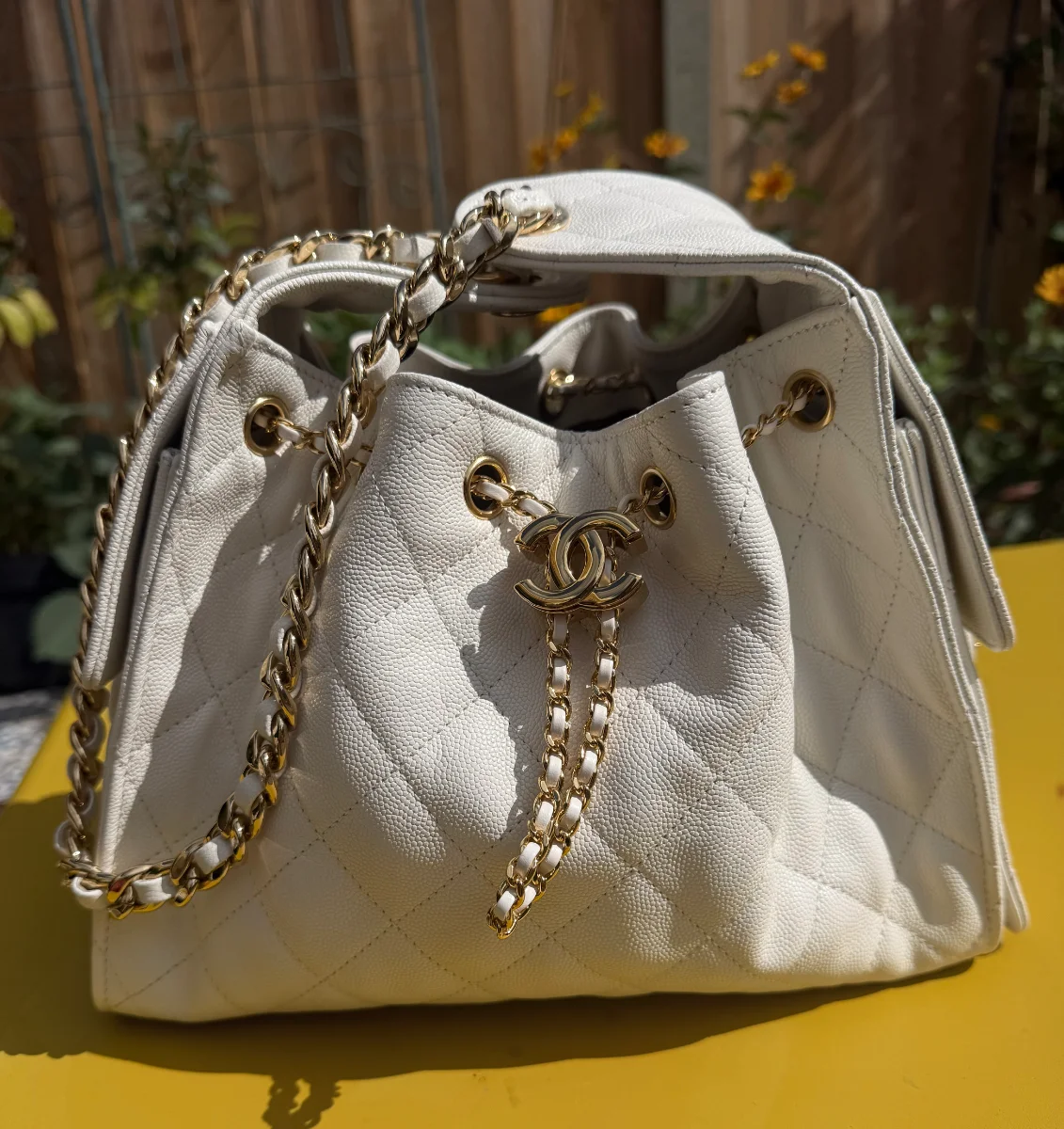 chanel 25 white