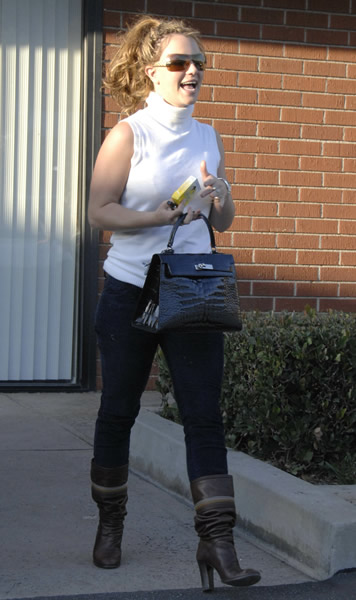 Britney Spears Style: Hermes Crocodile Kelly - PurseBlog