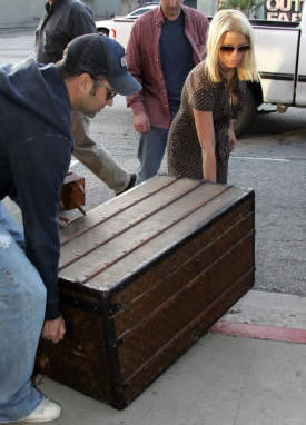 Jessica Simpson's Louis Vuitton Crate - PurseBlog