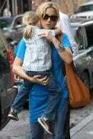 kate hudson bird handbags