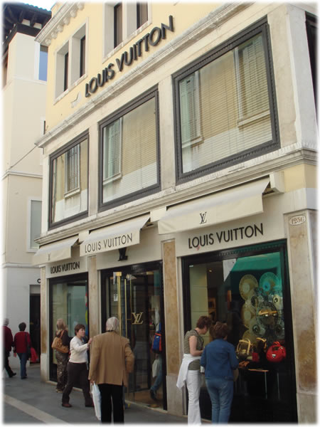Louis Vuitton in Venice Italy - PurseBlog