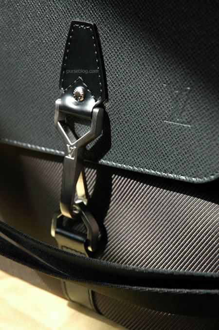 Louis Vuitton Taiga Dersou - PurseBlog