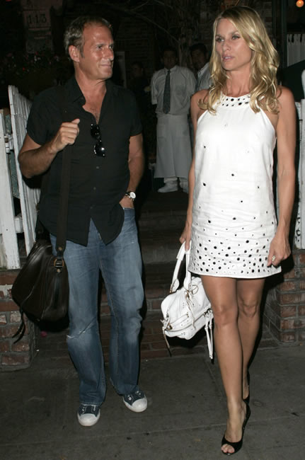 nicollette sheridan michael bolton style4